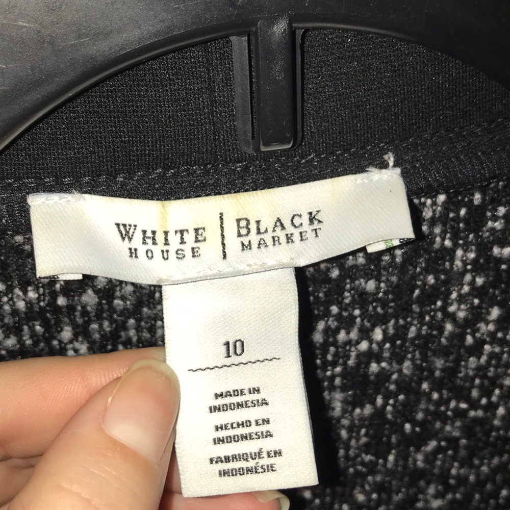 White House black market lightweight blazer. - Picture 2 of 4